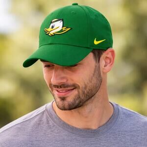 Nike Legacy91 Dri-FIT Oregon Ducks Green Adjustable Hat Cap NCAA